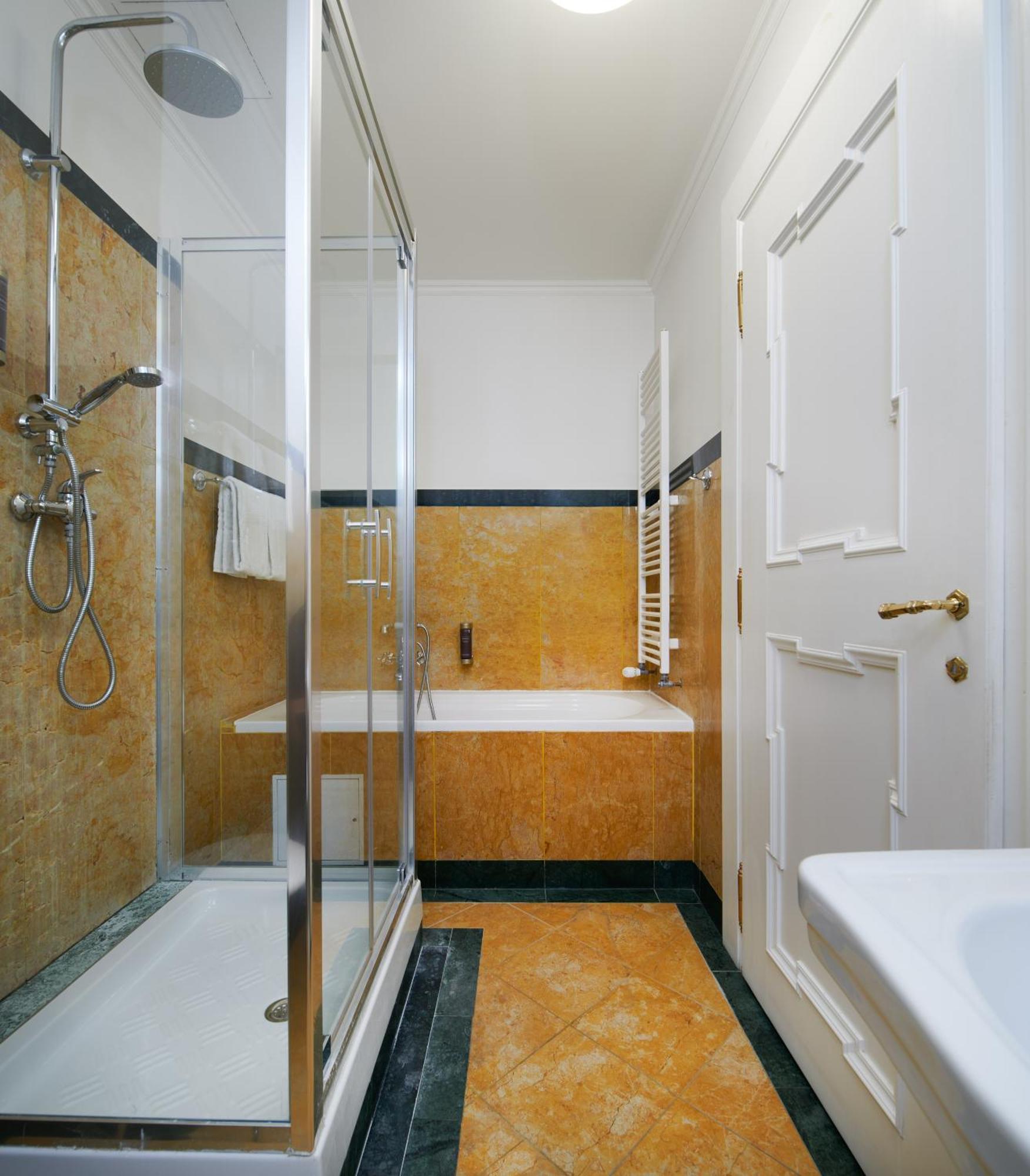 Hotel Charles Bridge Palace 4*