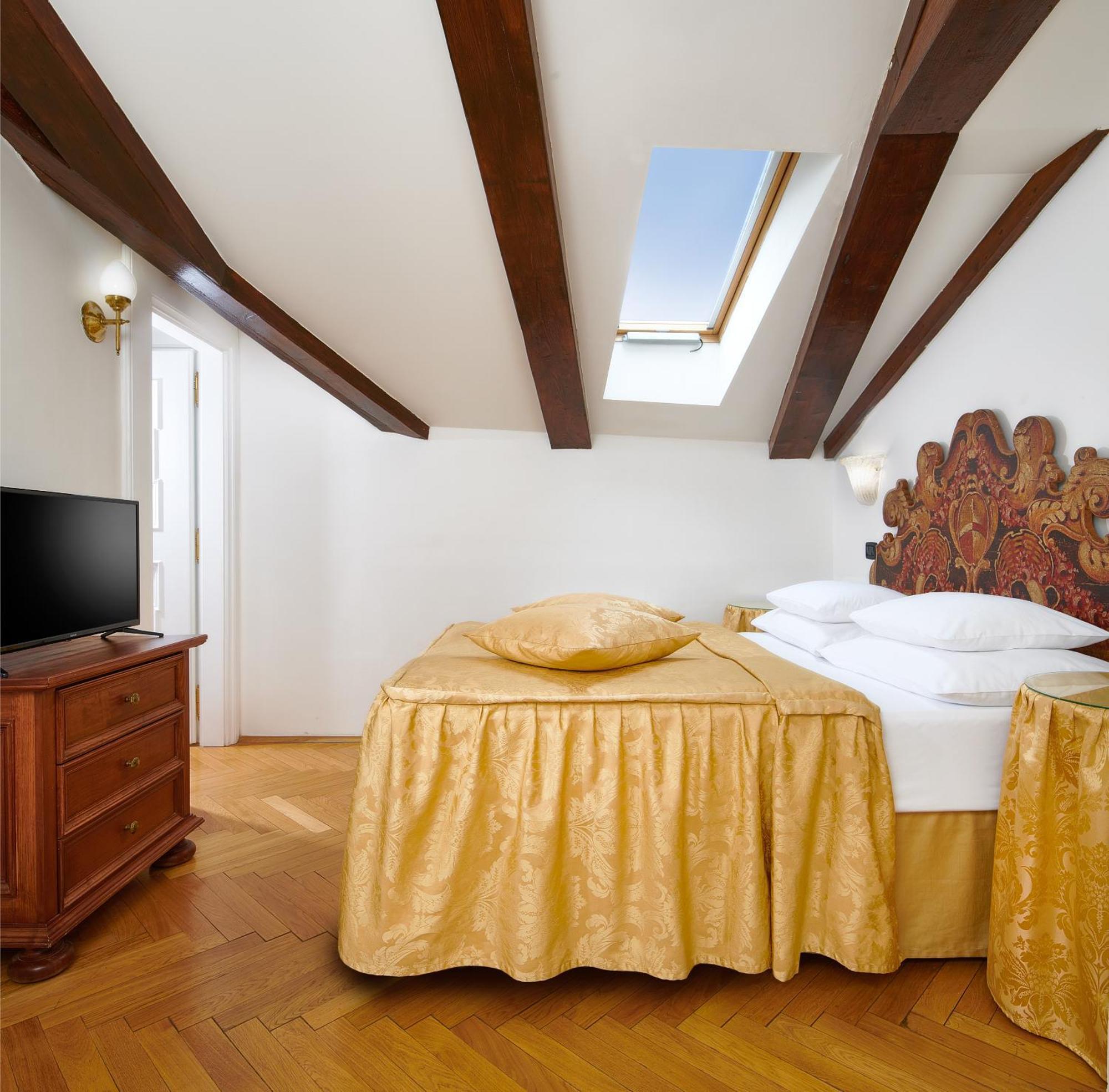 Hotel Charles Bridge Palace Praga