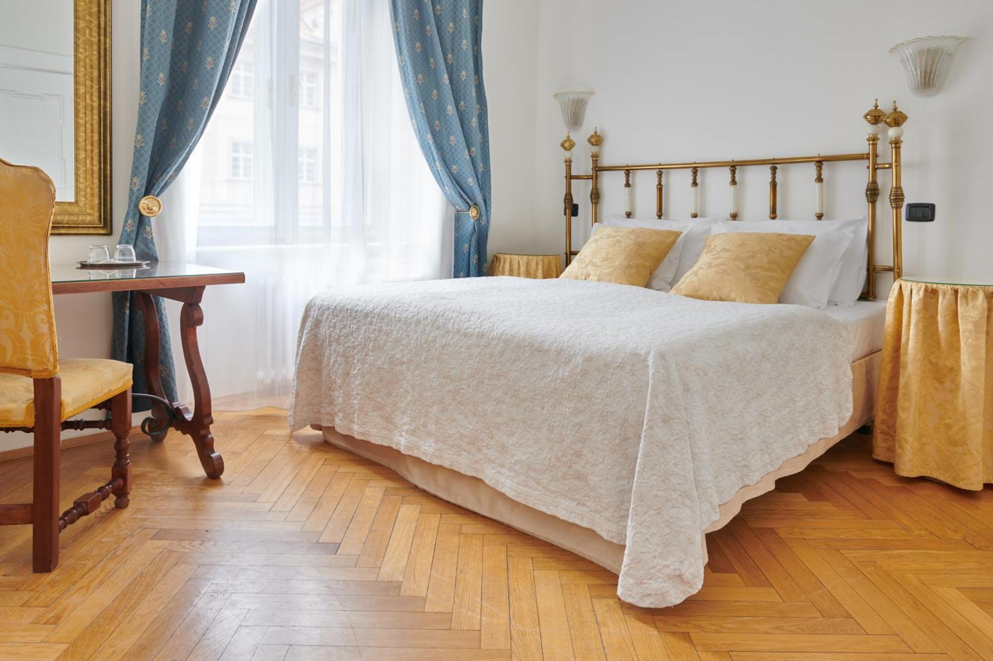 Charles Bridge Palace 4* Praga